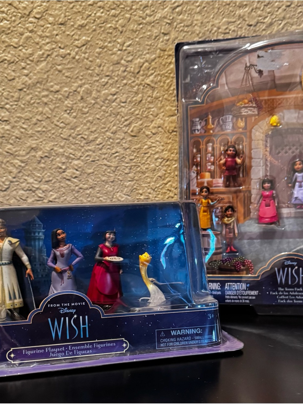 Disney Movie Wish mini doll Playset with movie characters